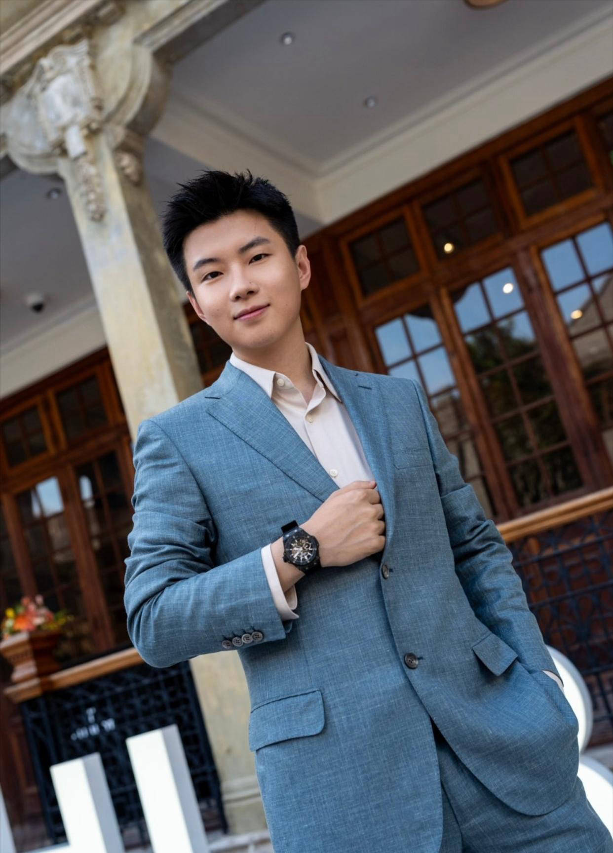 场上奋勇拼 场上奋勇拼