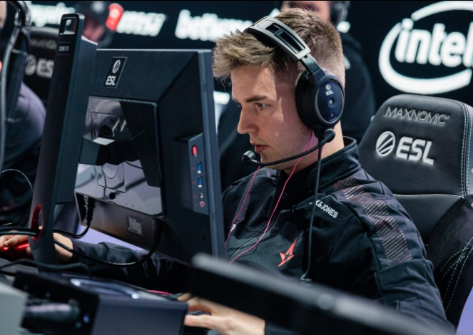 但与此同时 但与此同时